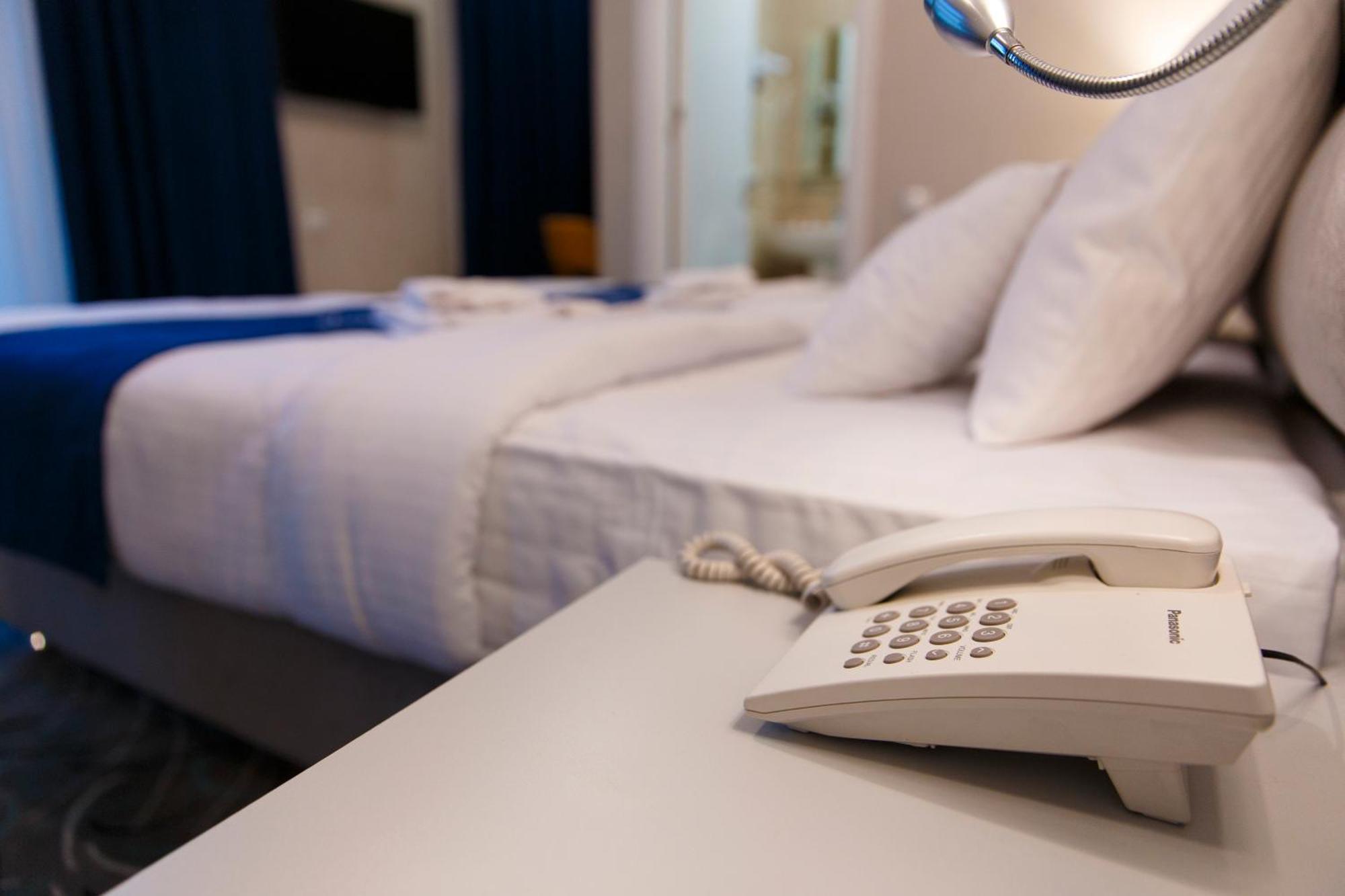 Tribeca Hotel Tbilisi Buitenkant foto