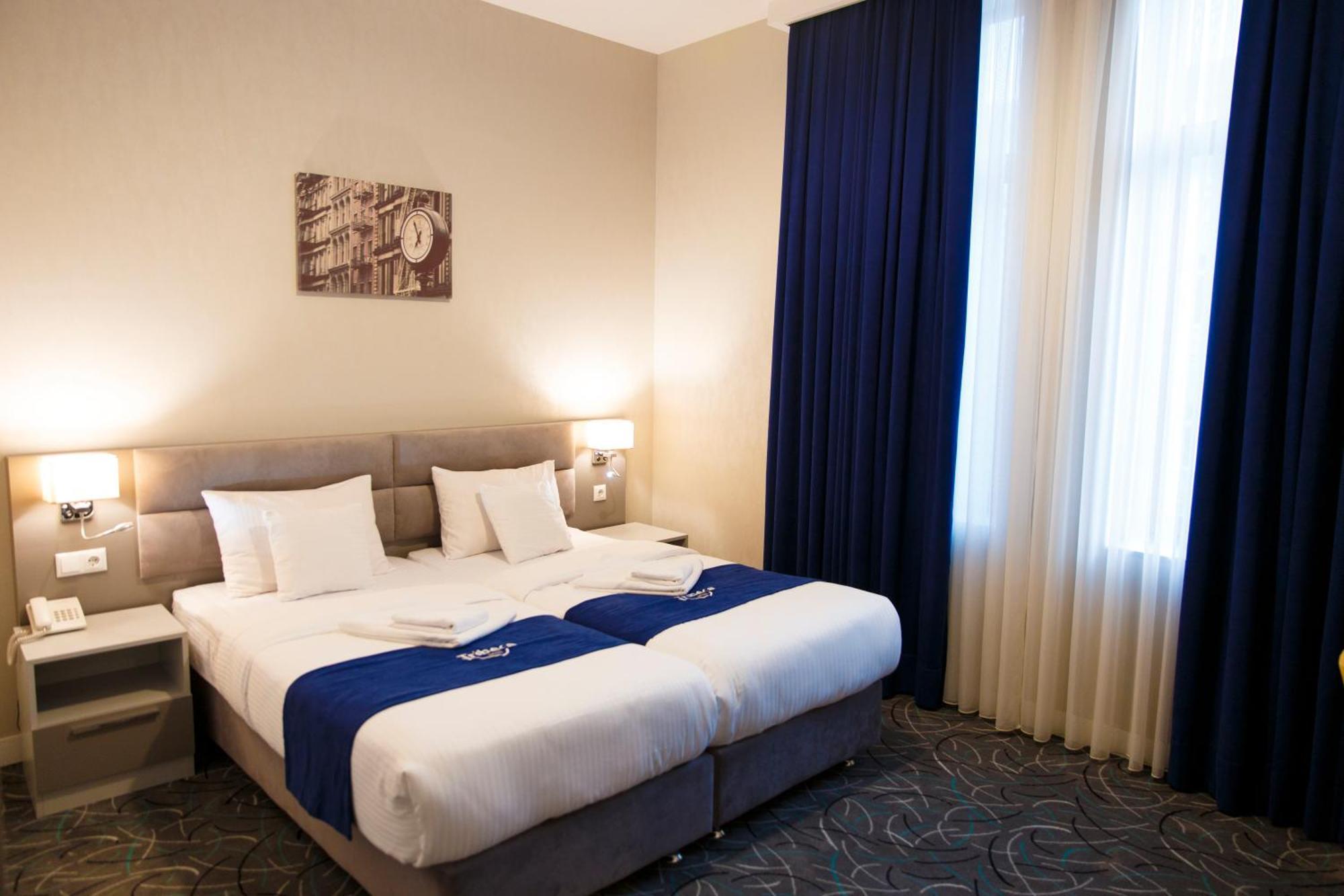 Tribeca Hotel Tbilisi Buitenkant foto