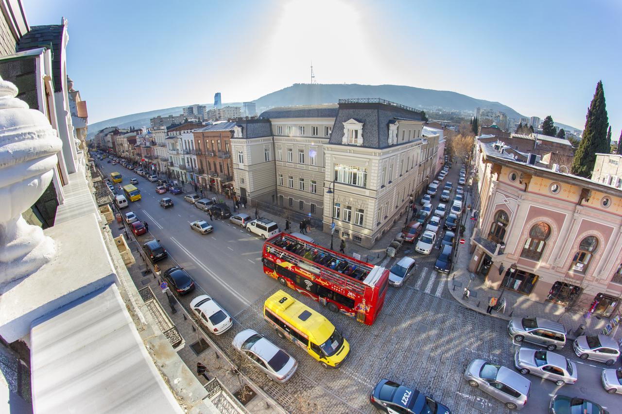 Tribeca Hotel Tbilisi Buitenkant foto