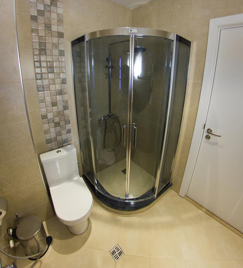 Tribeca Hotel Tbilisi Buitenkant foto