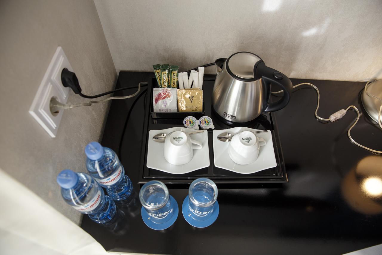 Tribeca Hotel Tbilisi Buitenkant foto