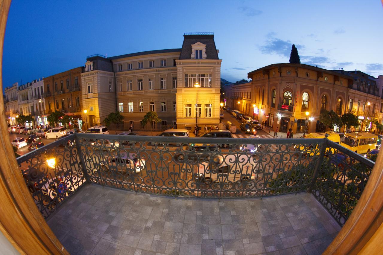 Tribeca Hotel Tbilisi Buitenkant foto