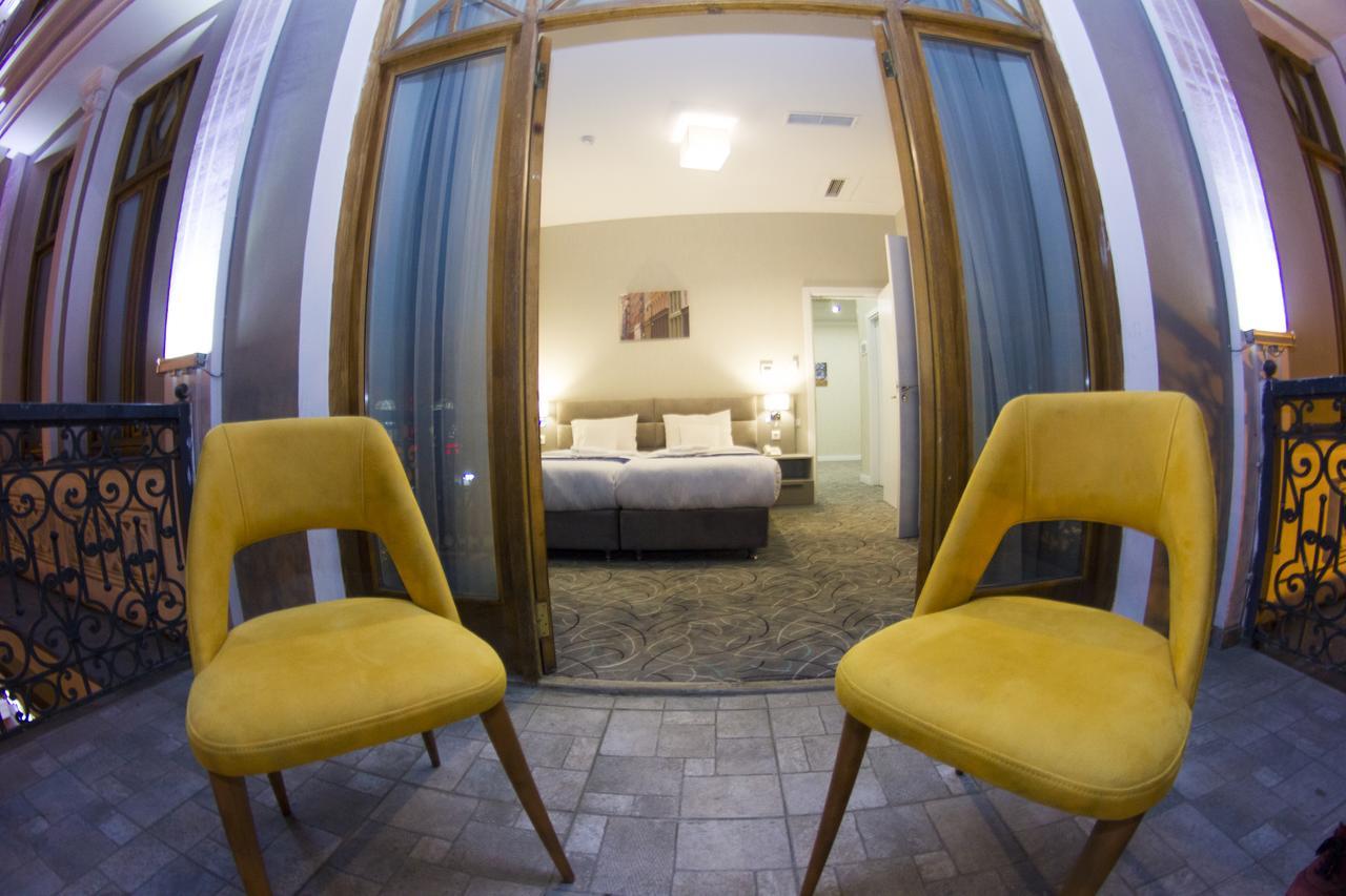Tribeca Hotel Tbilisi Buitenkant foto