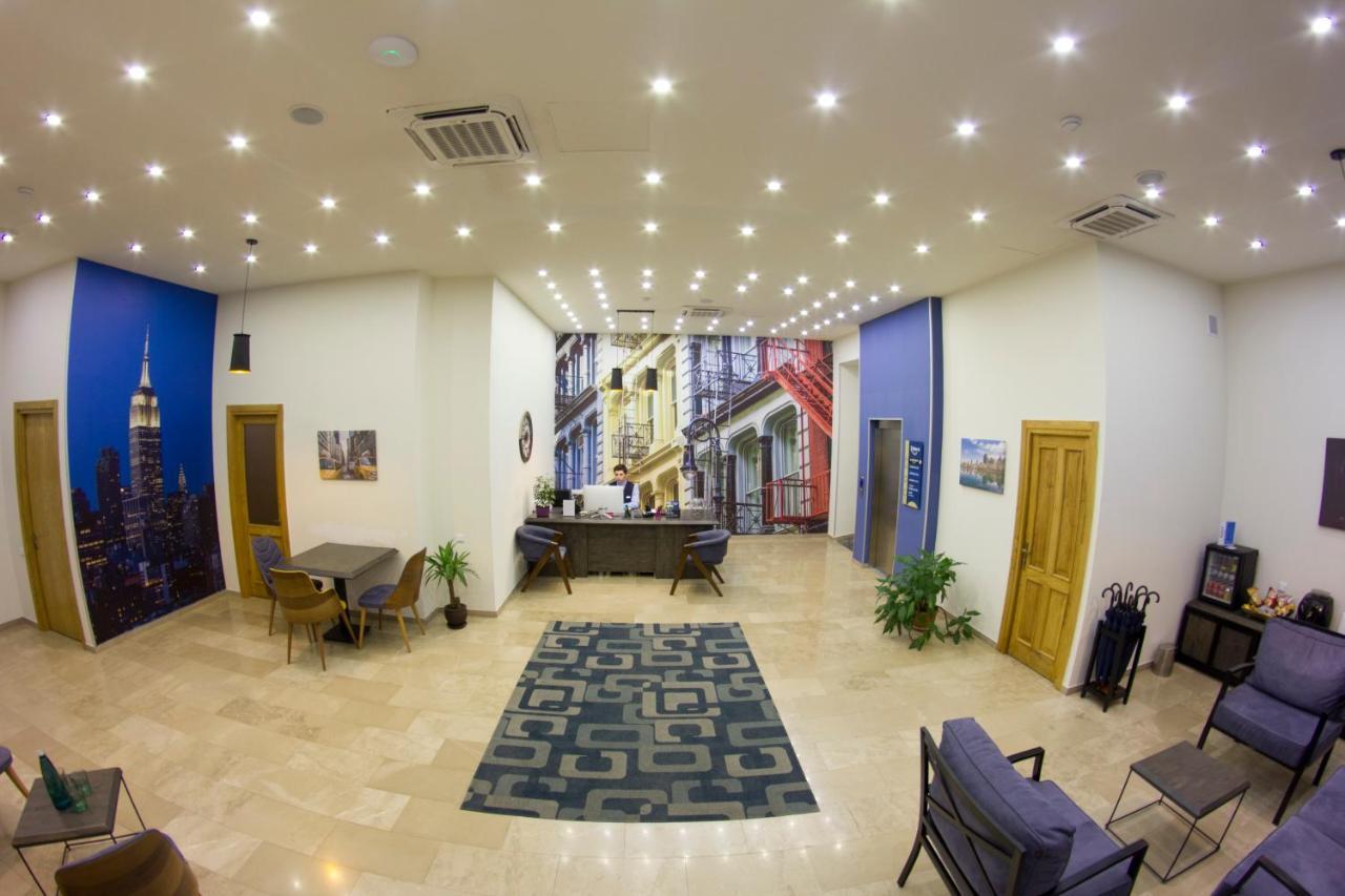 Tribeca Hotel Tbilisi Buitenkant foto