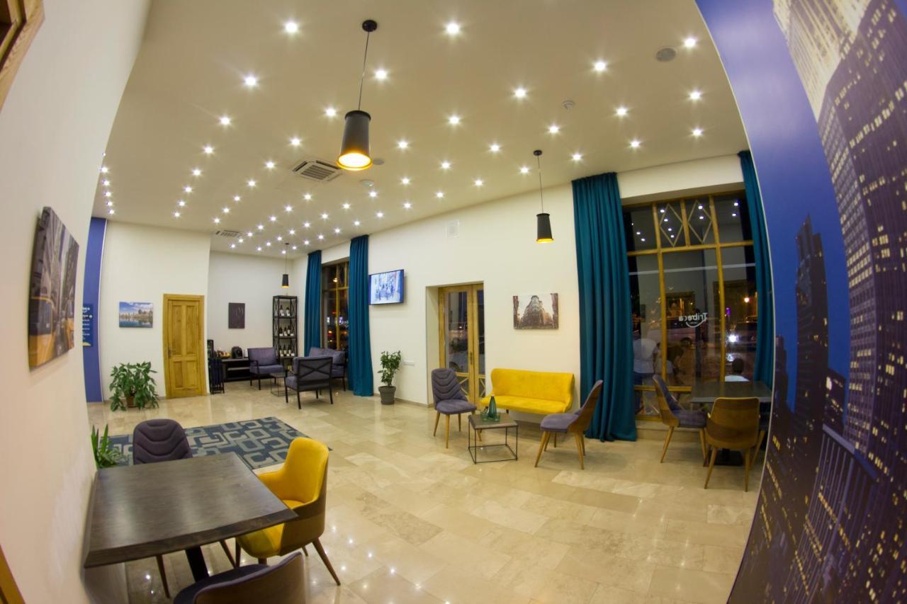 Tribeca Hotel Tbilisi Buitenkant foto