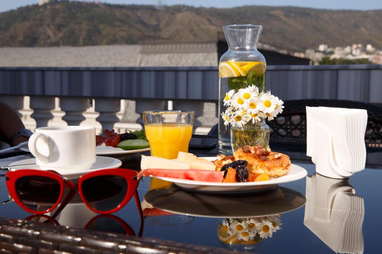 Tribeca Hotel Tbilisi Buitenkant foto